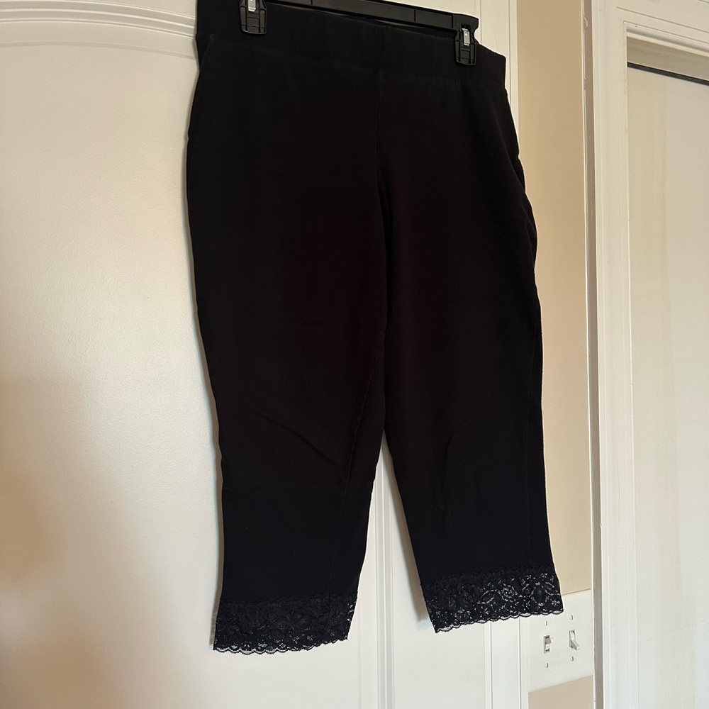 Torrid Size 2 Capris Leggings